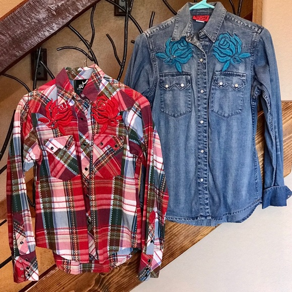 Lot of 2 Western Denim Bank Shirts Red M Blue L - Picture 2 of 6
